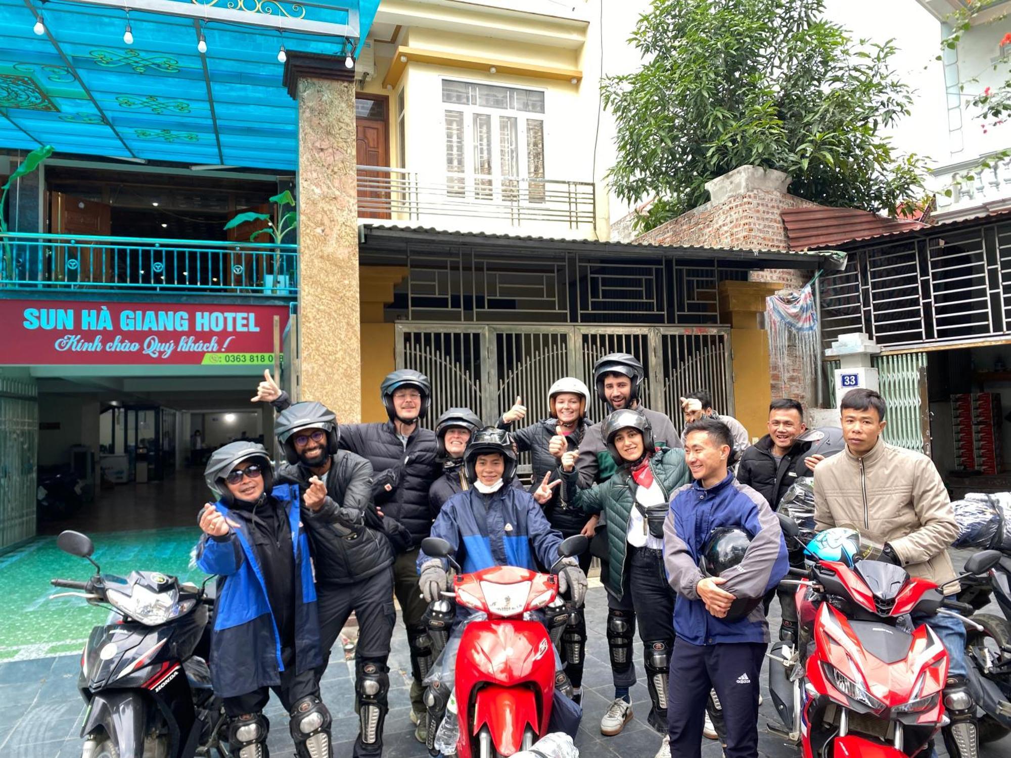 Sun Ha Giang Hotel-Tours-Motorbike Rental Dış mekan fotoğraf